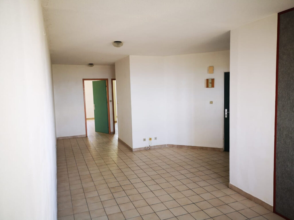 Schoelcher, Appartement T3 avec garage, dernier étage vue me – 3 pièces – 2 chambres – 70 m²