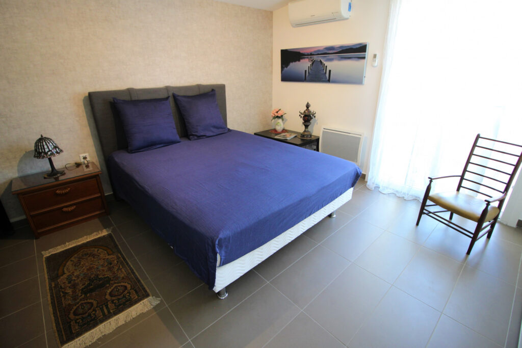 3 PIECES DERNIER ETAGE VUE PANORAMIQUE – 3 pièces – 2 chambres – 85 m²