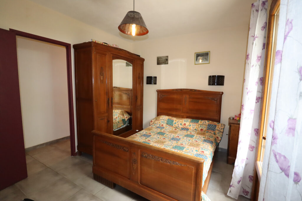 Très belle maison rénovée à proximité du village – 8 pièces – 5 chambres – 175 m²