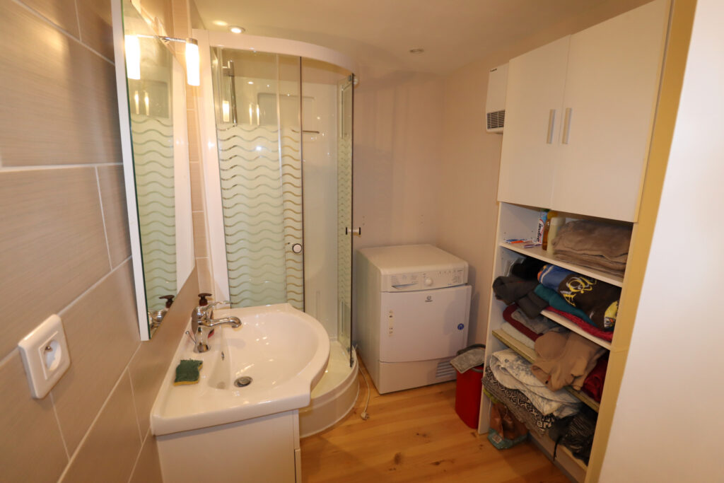 Très belle maison rénovée à proximité du village – 8 pièces – 5 chambres – 175 m²