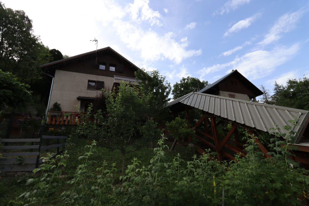 Très belle maison rénovée à proximité du village – 8 pièces – 5 chambres – 175 m²