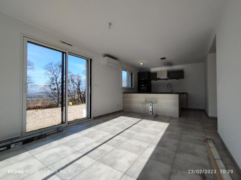 MAISON – 8 pièces – 5 chambres – 129.62 m²