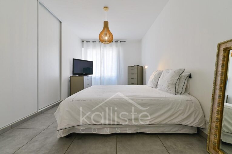 Appartement – NR pièces – 3 chambres – 101 m²