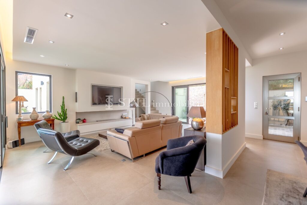 location villa 5 Pièce(s) – 5 pièces – 4 chambres – 170.00 m²