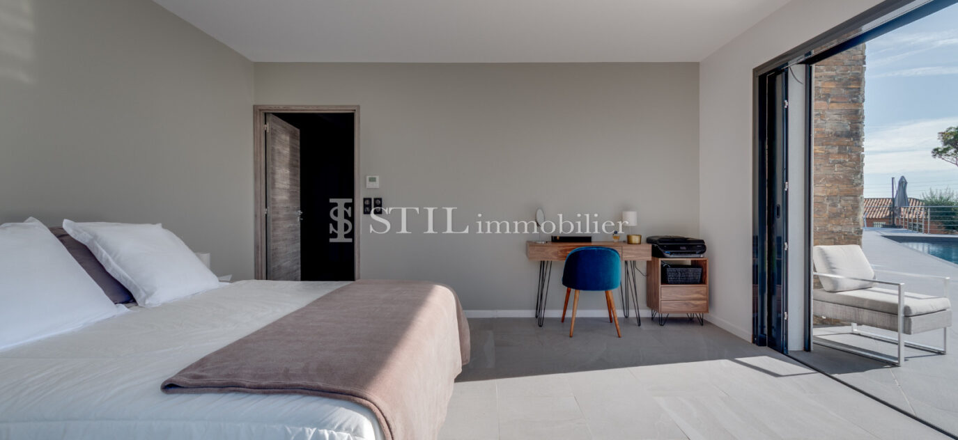 vente villa 5 Pièce(s) – 5 pièces – 4 chambres – 200.00 m²