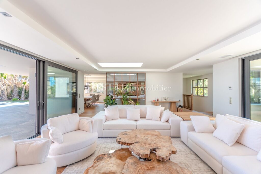 location villa 6 Pièce(s) – 6 pièces – 5 chambres – 380.00 m²