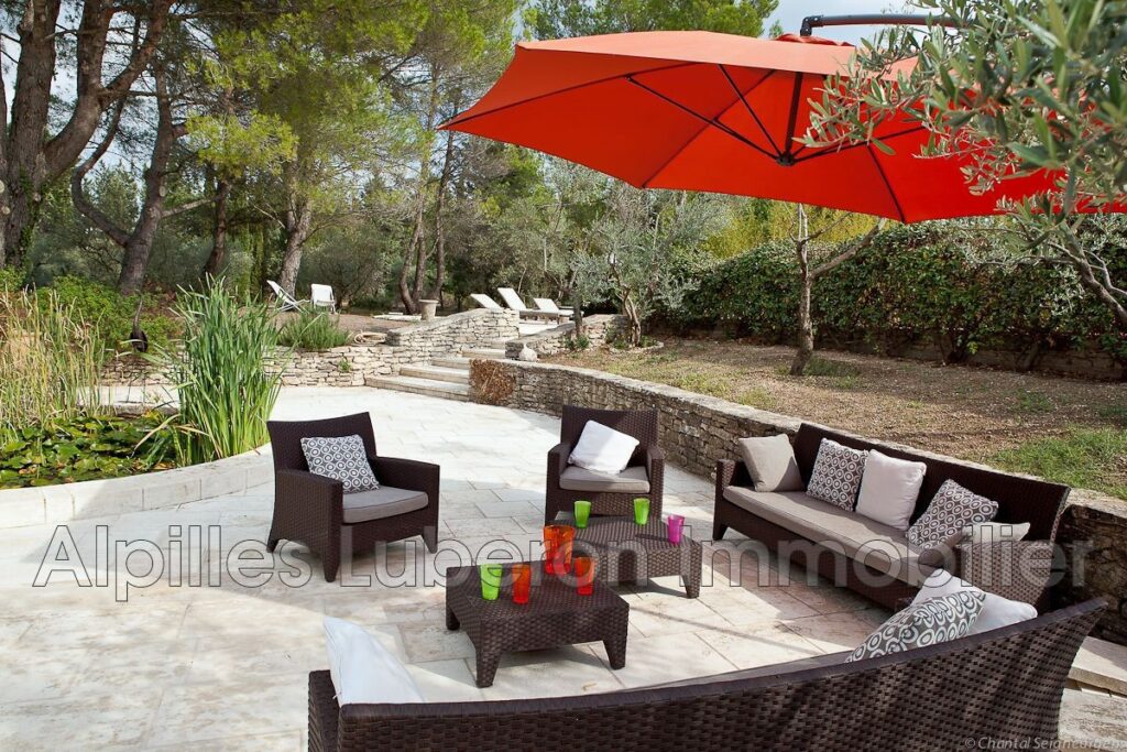 location propriété 10 Pièce(s) – 10 pièces – 7 chambres – 320.00 m²