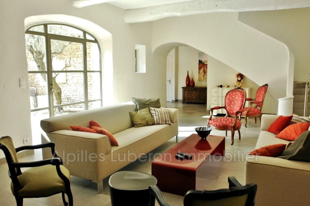 location propriété 10 Pièce(s) – 10 pièces – 7 chambres – 320.00 m²