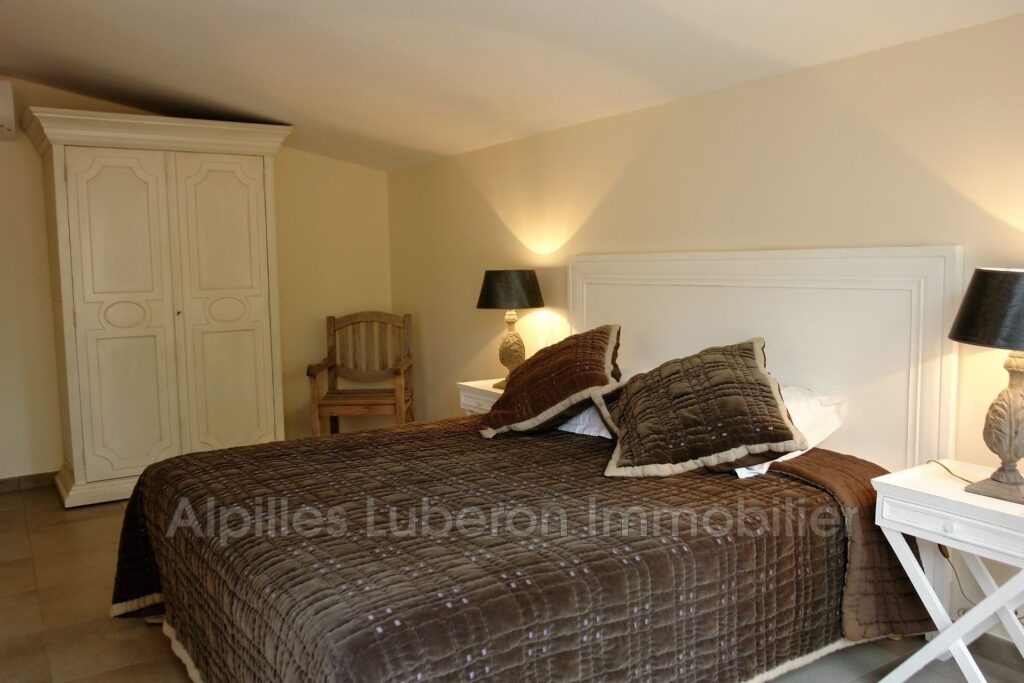 location propriété 10 Pièce(s) – 10 pièces – 7 chambres – 320.00 m²