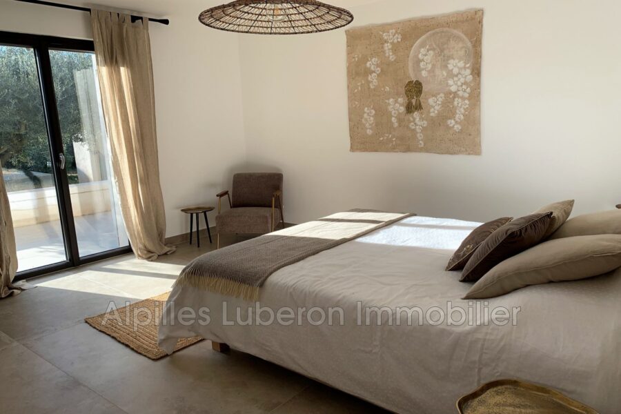 Maison à louer à Eygalières