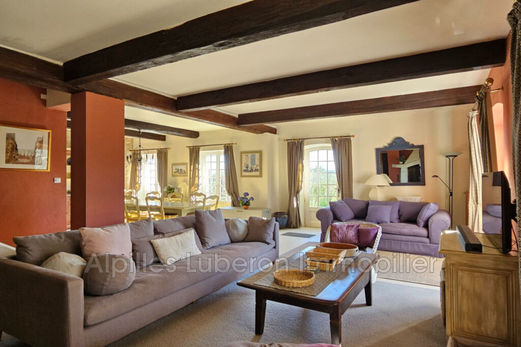 location mas 7 Pièce(s) – 7 pièces – 5 chambres – 300.00 m²