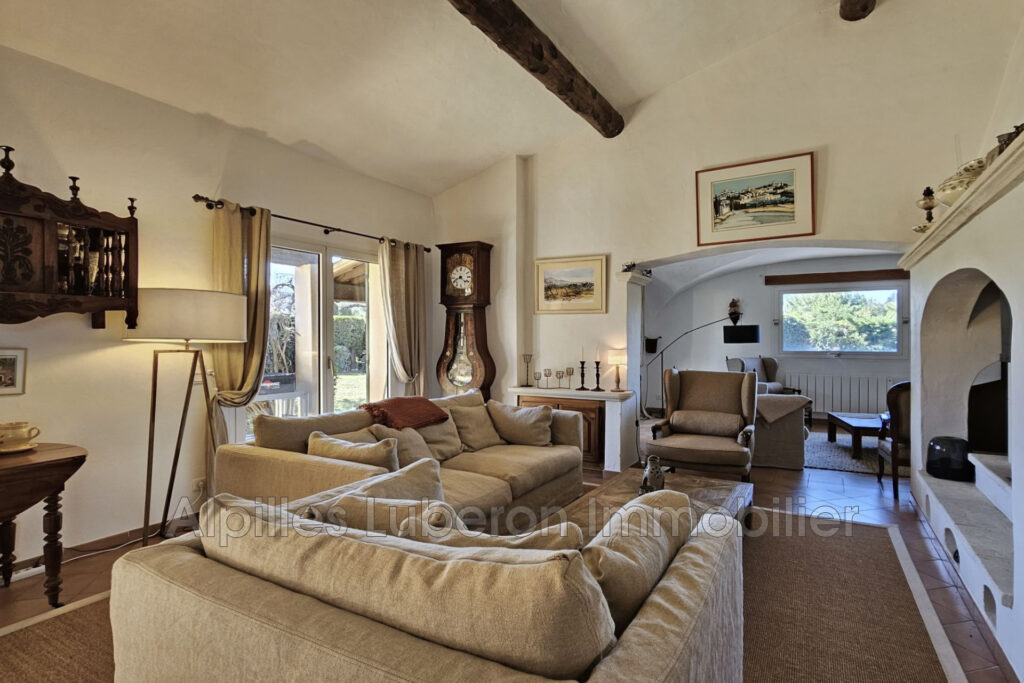 location maison 6 Pièce(s) – 6 pièces – 4 chambres – 150.00 m²