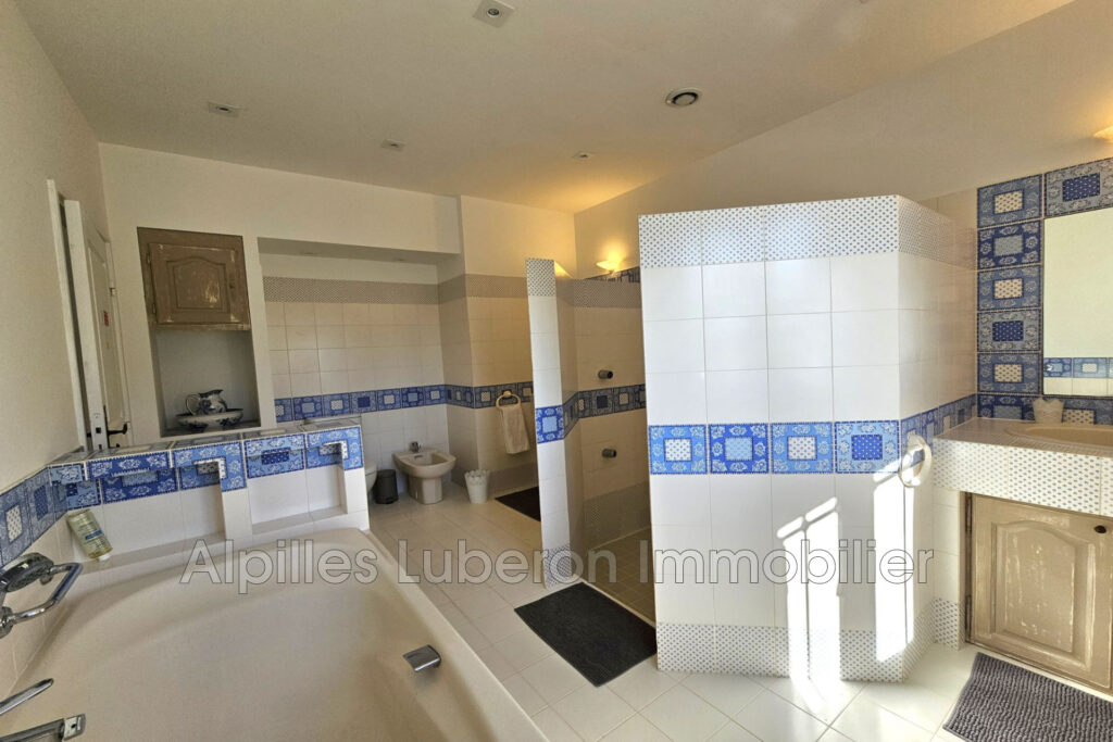 location maison 6 Pièce(s) – 6 pièces – 4 chambres – 150.00 m²