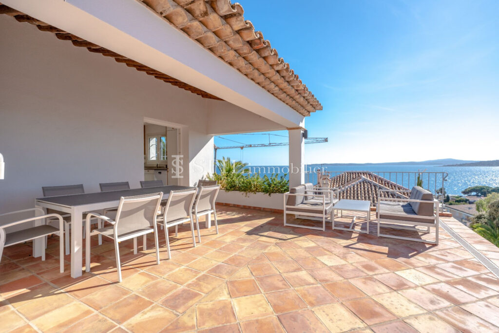 location villa 5 Pièce(s) – 5 pièces – 4 chambres – 200.00 m²