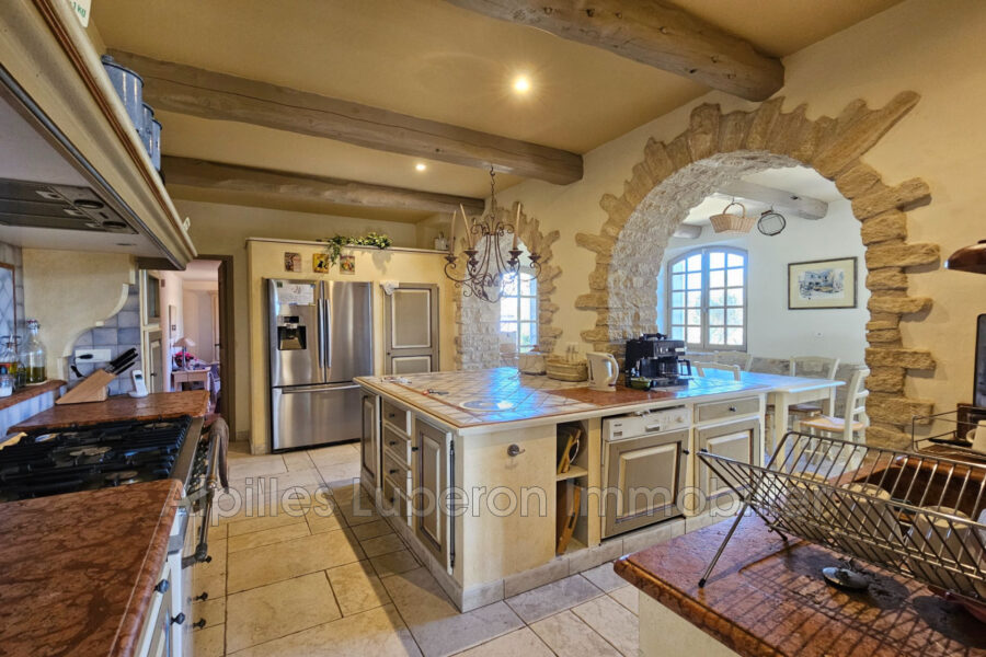 Maison à louer à Eygalières