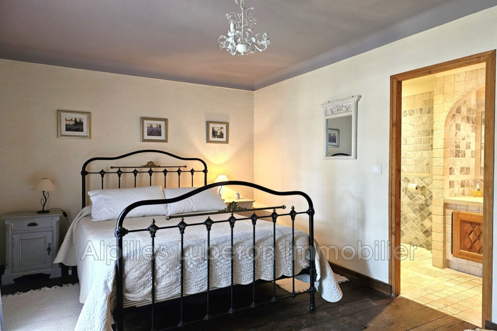 location mas 7 Pièce(s) – 7 pièces – 5 chambres – 300.00 m²