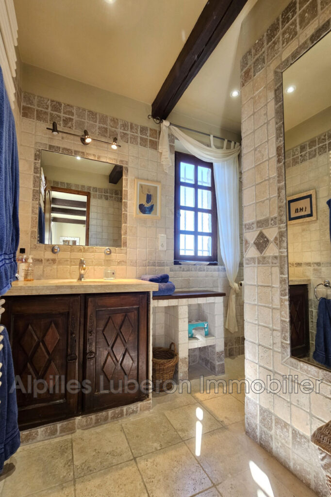 location mas 7 Pièce(s) – 7 pièces – 5 chambres – 300.00 m²