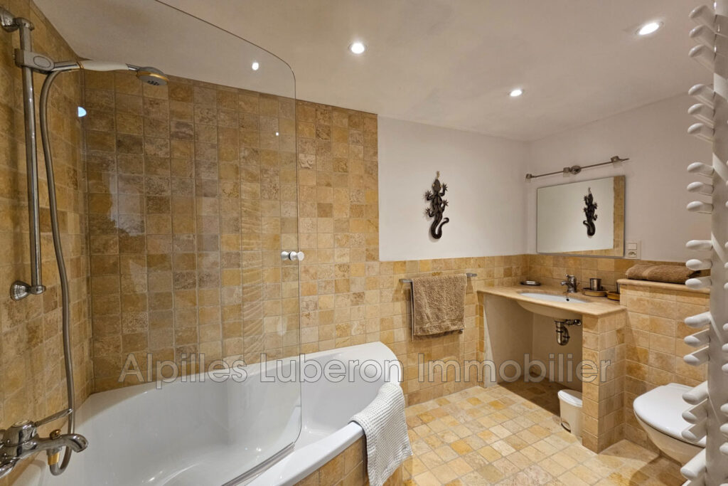 location mas 7 Pièce(s) – 7 pièces – 5 chambres – 300.00 m²