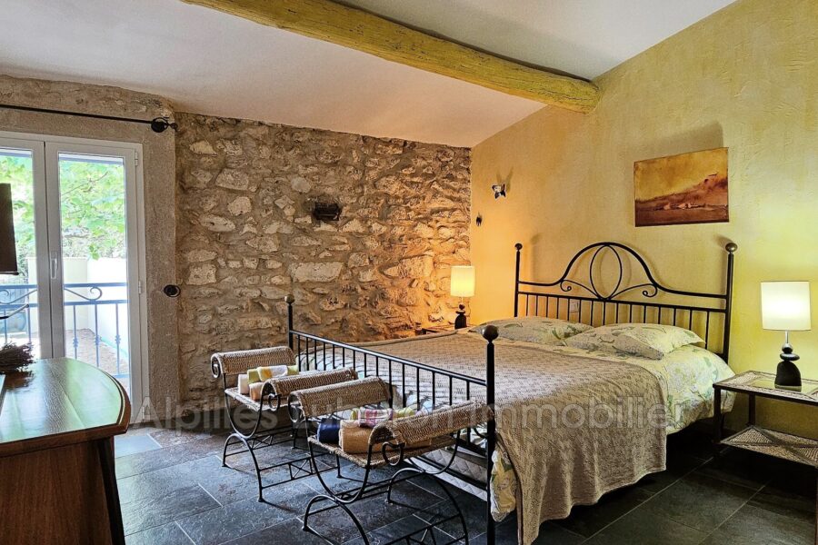 Maison à louer à Eygalières