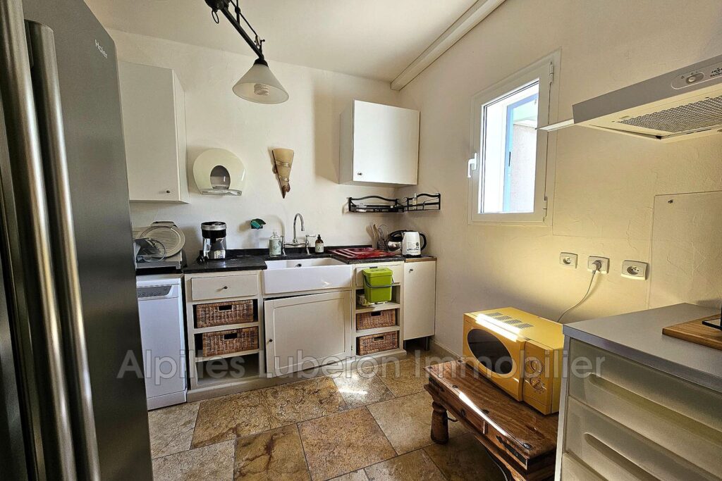 location mas 11 Pièce(s) – 11 pièces – 8 chambres – 400.00 m²