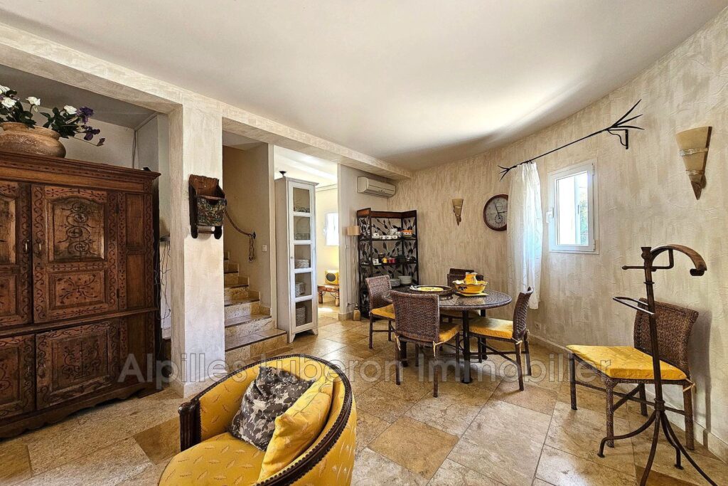 location mas 11 Pièce(s) – 11 pièces – 8 chambres – 400.00 m²