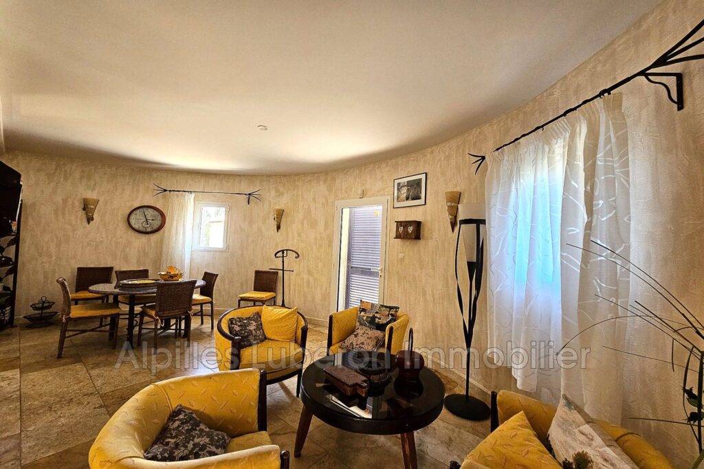 location mas 11 Pièce(s) – 11 pièces – 8 chambres – 400.00 m²