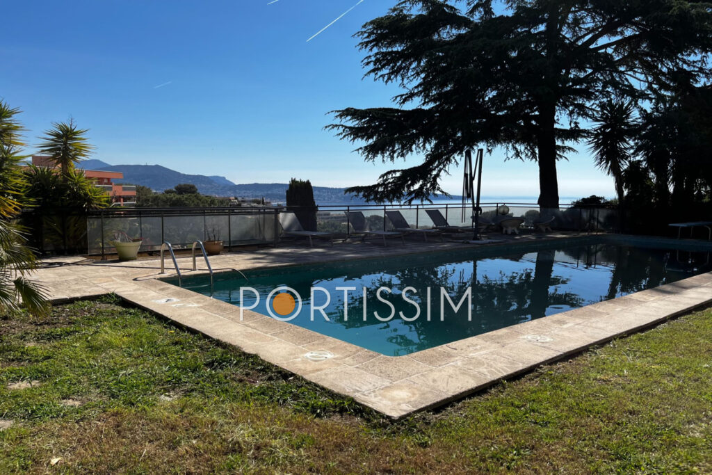 vente maison 8 Pièce(s) – 8 pièces – 3 chambres – 590.00 m²