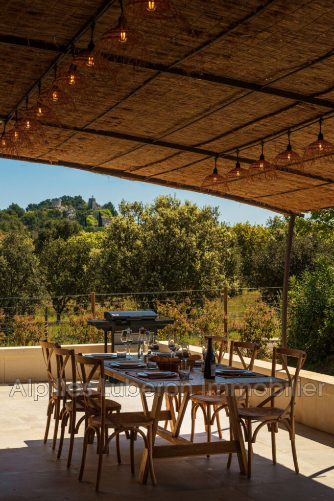 location mas 7 Pièce(s) – 7 pièces – 5 chambres – 250.00 m²