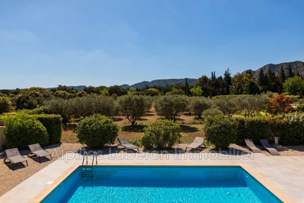 location mas 7 Pièce(s) – 7 pièces – 5 chambres – 250.00 m²