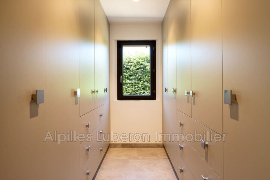 Maison à louer à Eygalières