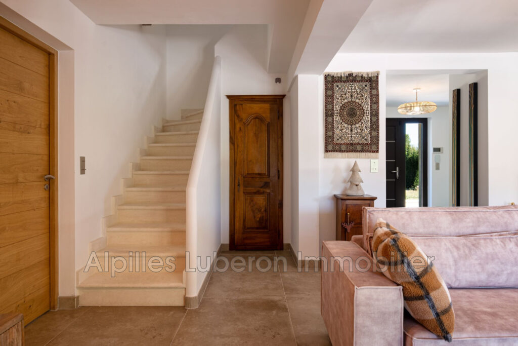 location mas 7 Pièce(s) – 7 pièces – 5 chambres – 250.00 m²