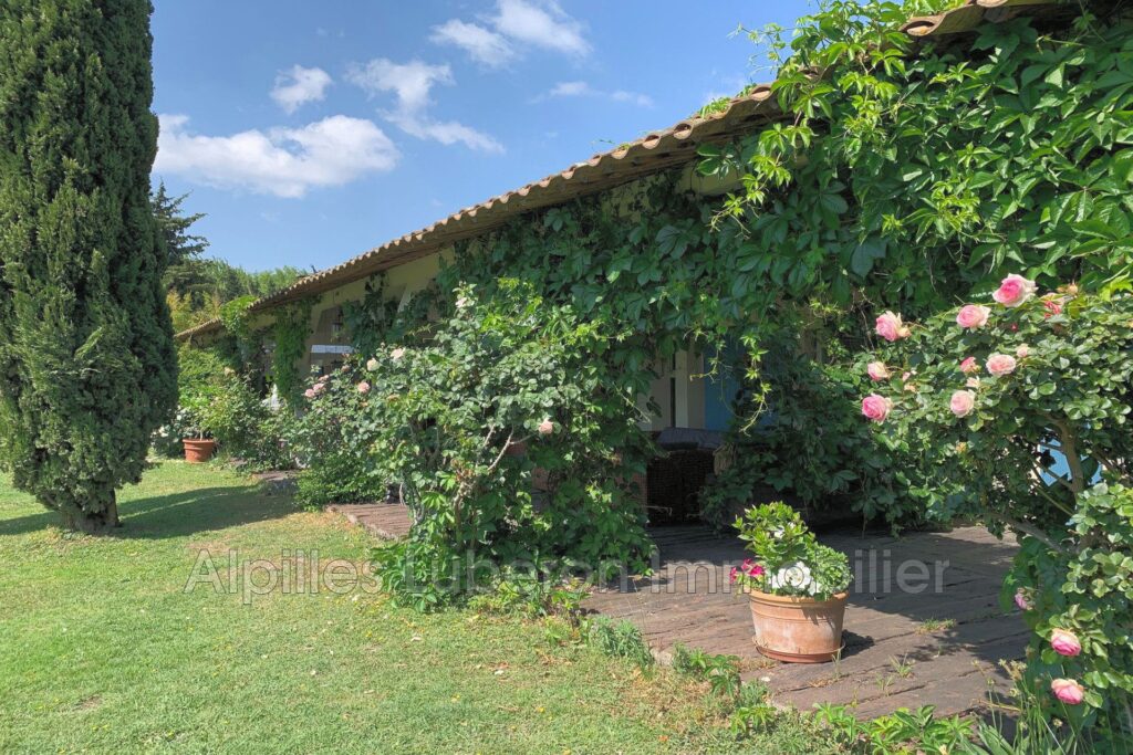 location longère 9 Pièce(s) – 9 pièces – 7 chambres – 300.00 m²