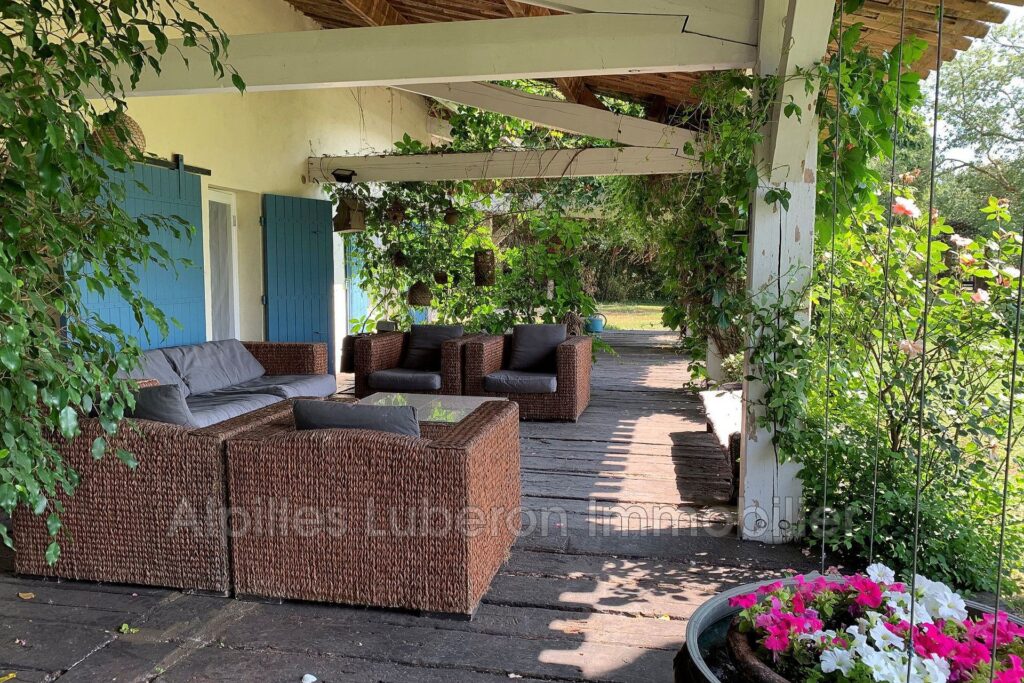 location longère 9 Pièce(s) – 9 pièces – 7 chambres – 300.00 m²