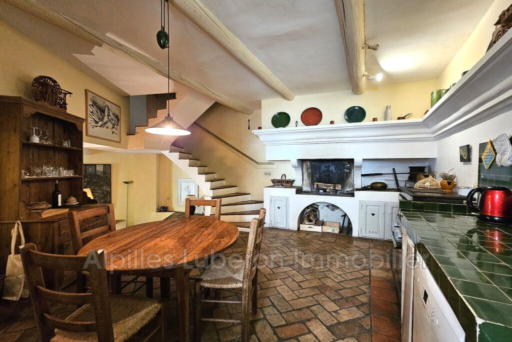 location maison de village 4 Pièce(s) – 4 pièces – 2 chambres – 85.00 m²