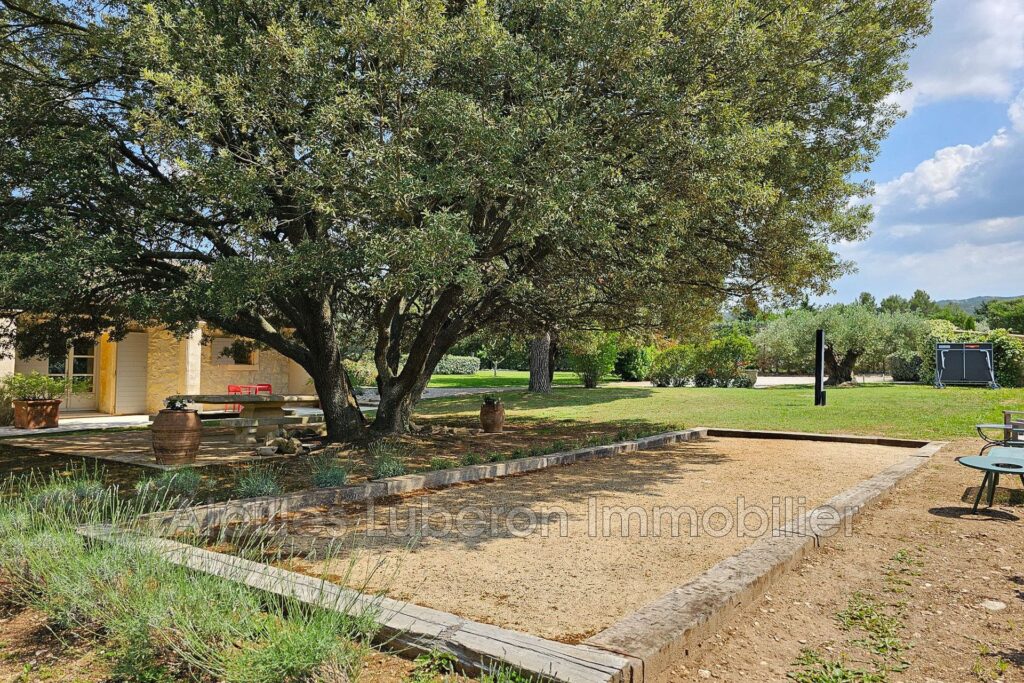 location mas 8 Pièce(s) – 8 pièces – 6 chambres – 430.00 m²