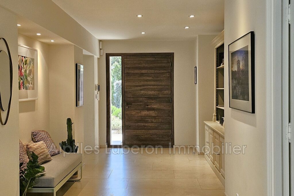 location mas 8 Pièce(s) – 8 pièces – 6 chambres – 430.00 m²