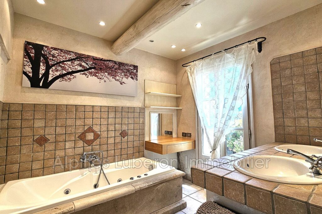 location mas 8 Pièce(s) – 8 pièces – 6 chambres – 430.00 m²