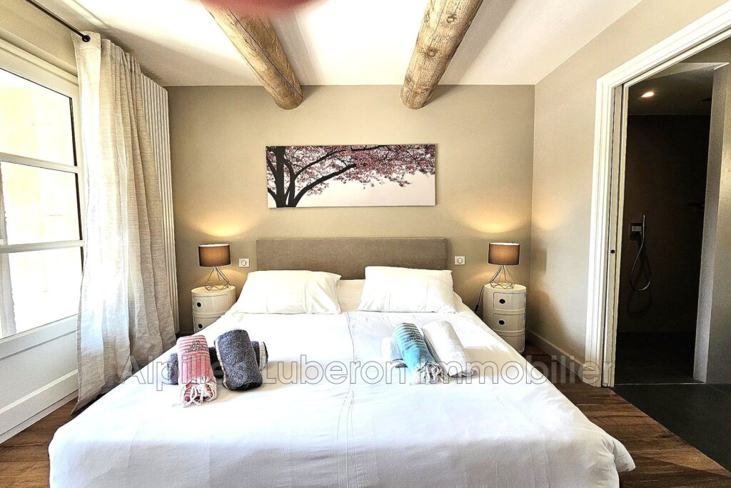 location mas 8 Pièce(s) – 8 pièces – 6 chambres – 430.00 m²