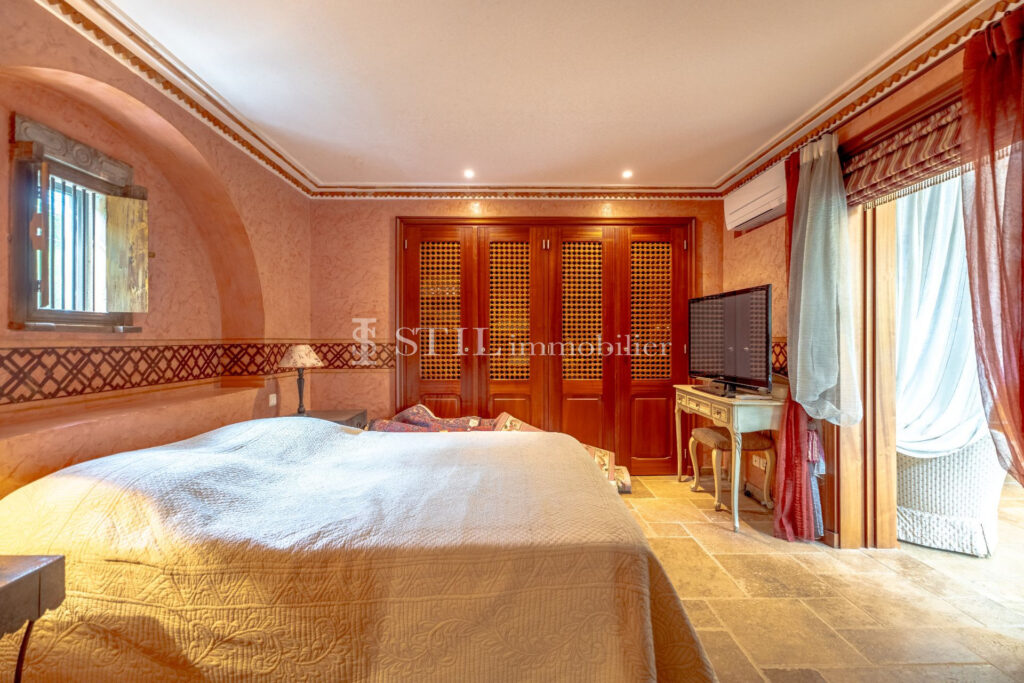 vente villa 5 Pièce(s) – 5 pièces – 3 chambres – 170.00 m²