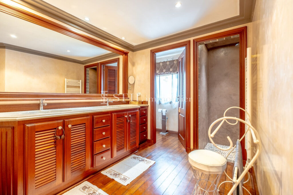 vente villa 5 Pièce(s) – 5 pièces – 3 chambres – 170.00 m²