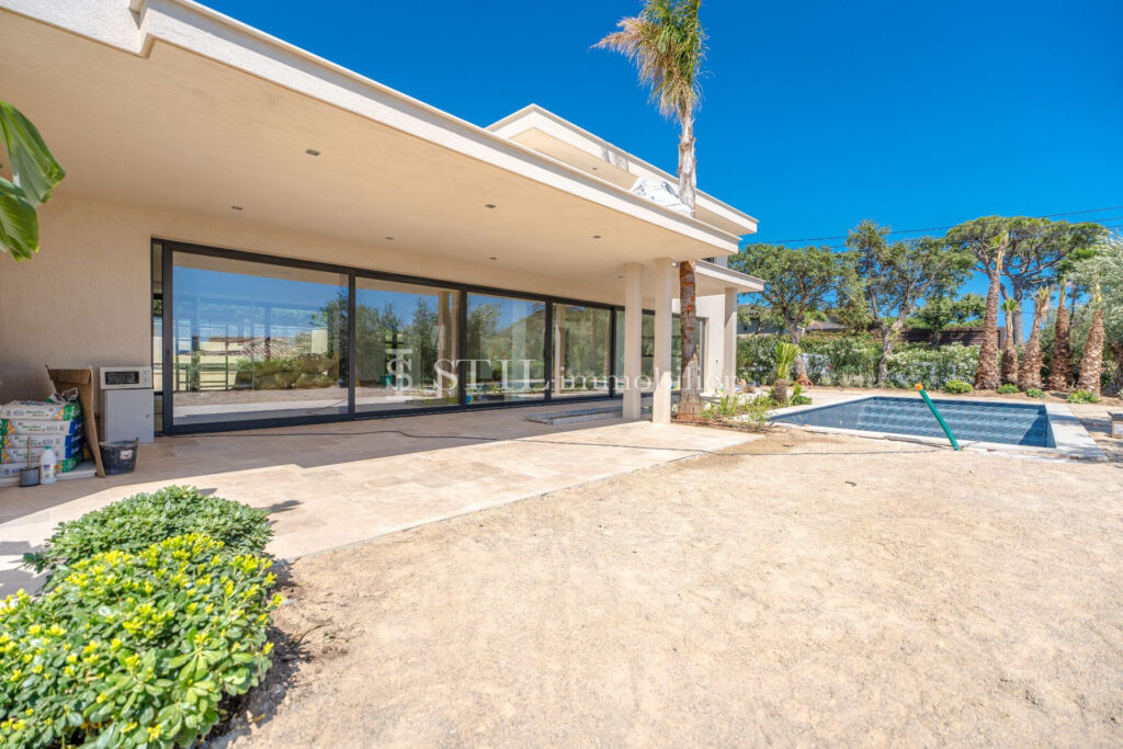 vente villa 6 Pièce(s) – 6 pièces – 5 chambres – 350.00 m²