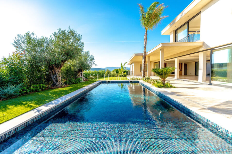 Maison à vendre à Sainte-maxime