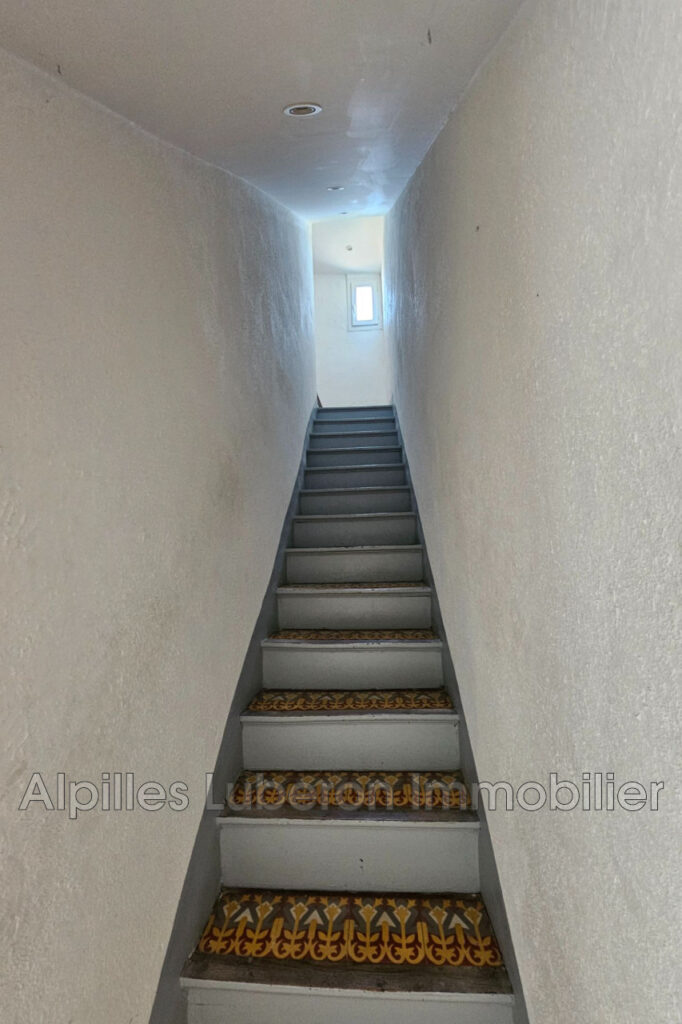 vente maison de village 11 Pièce(s) – 11 pièces – 6 chambres – 225.00 m²