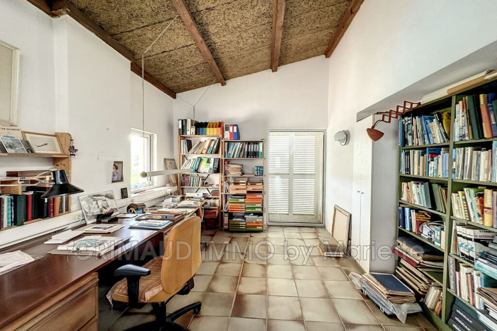 belle proprieté au calme avec vue mer, unique en son genre – 13 pièces – 10 chambres – 450.00 m²