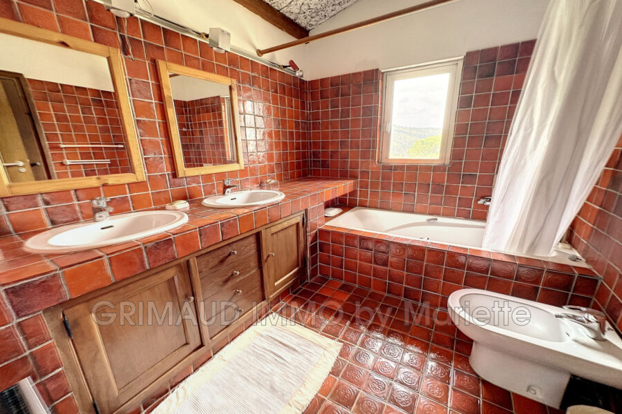 Maison à vendre à La mole
