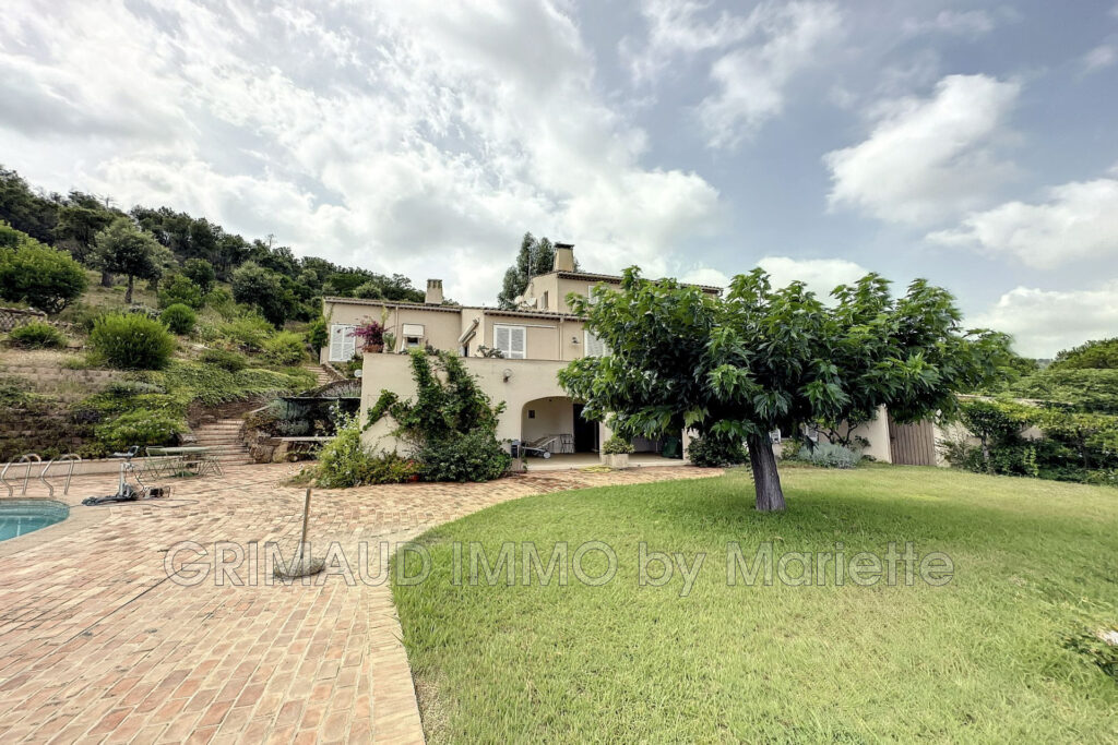 belle proprieté au calme avec vue mer, unique en son genre – 13 pièces – 10 chambres – 450.00 m²