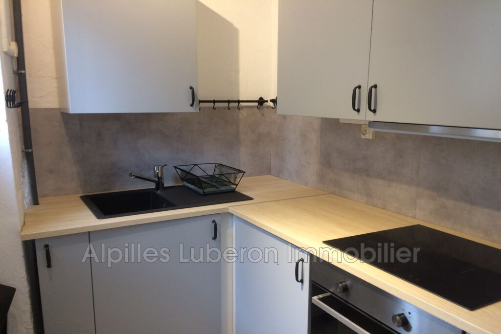 vente maison de village 11 Pièce(s) – 11 pièces – 6 chambres – 225.00 m²