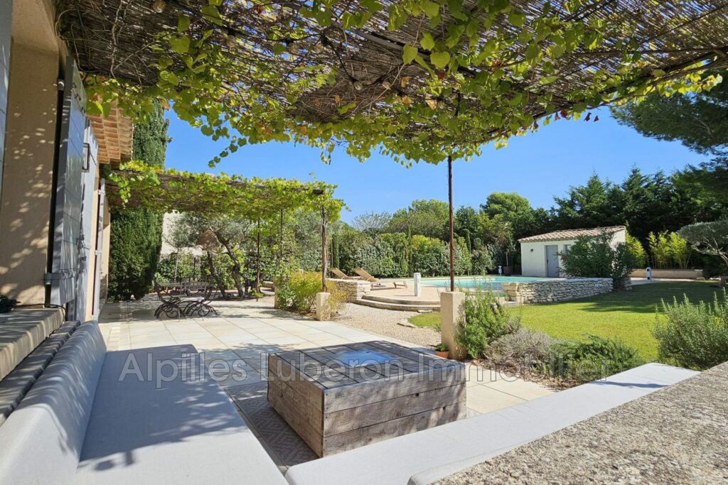 location maison de village 5 Pièce(s) – 5 pièces – 4 chambres – 150.00 m²