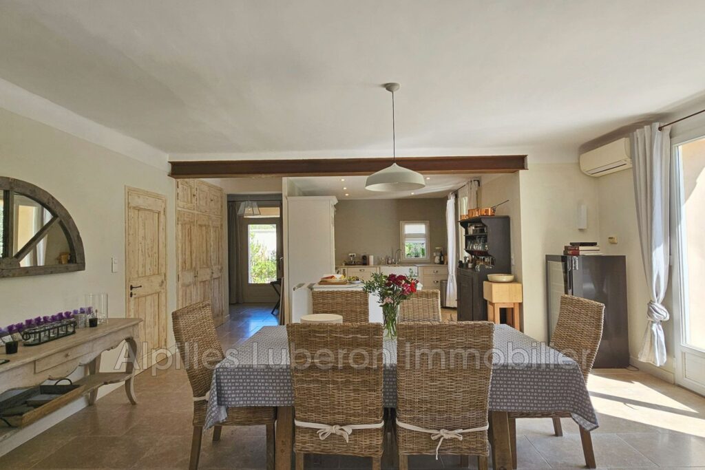 location maison de village 5 Pièce(s) – 5 pièces – 4 chambres – 150.00 m²