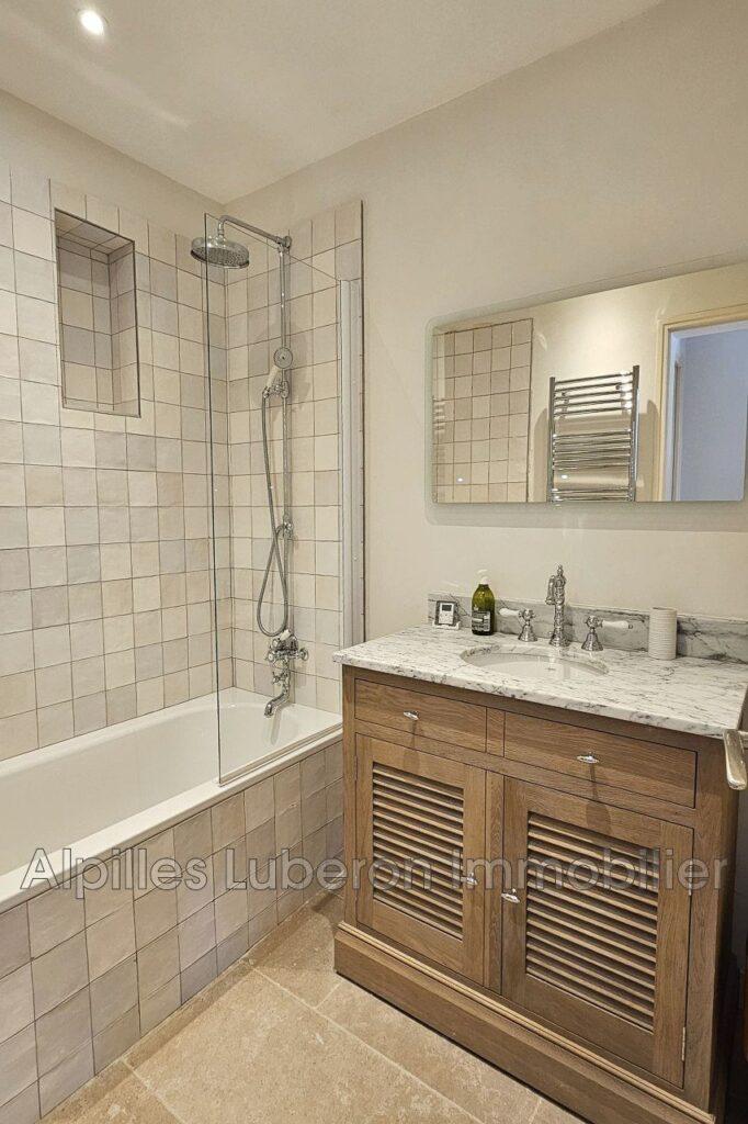 location maison de village 5 Pièce(s) – 5 pièces – 4 chambres – 150.00 m²